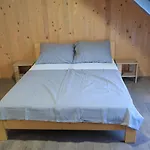 Apartment Forrest With A Pool Polhov Gradec