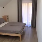 Forrest With A Pool Apartment *