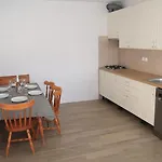 Apartment Forrest With A Pool Polhov Gradec