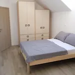 Forrest With A Pool Apartment *