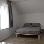Apartment Forrest With A Pool Polhov Gradec