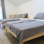 Forrest With A Pool Apartment *